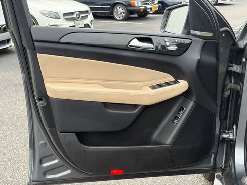 Used 2017 Mercedes-Benz GLS 450 4MATIC image 19