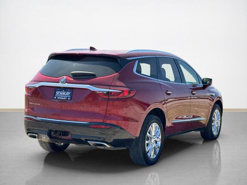 Used 2021 Buick Enclave Essence w/ Sound and Sites Package image 7