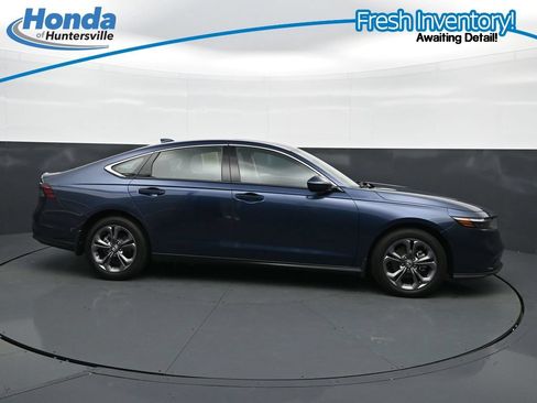 Used 2023 Honda Accord EX image 11
