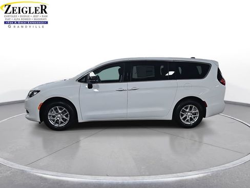 New 2026 Chrysler Voyager LX image 8