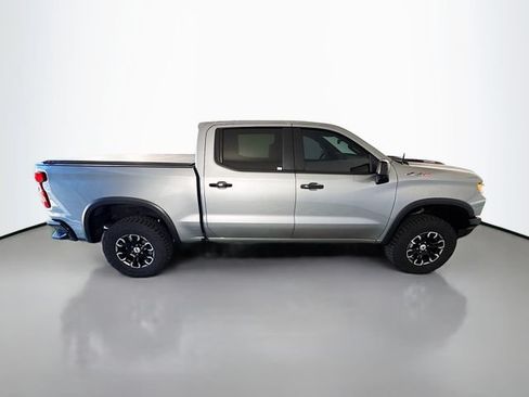 Used 2024 Chevrolet Silverado 1500 ZR2 w/ Technology Package AWD/4WD image 9