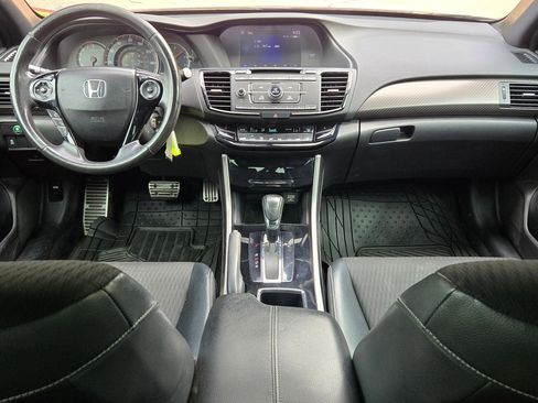 Used 2017 Honda Accord Sport image 13