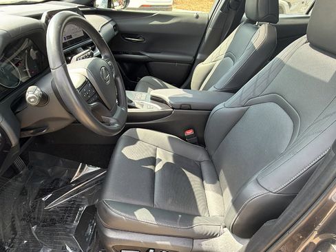 Used 2024 Lexus UX 250h F Sport image 16