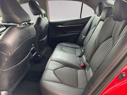 Used 2024 Toyota Camry SE image 13