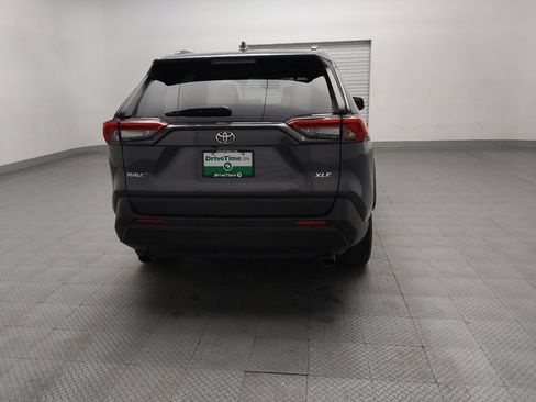 Used 2020 Toyota RAV4 XLE w/ Convenience Package image 7