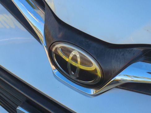 Used 2020 Toyota Sienna LE image 28