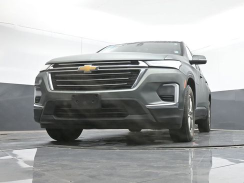 Used 2023 Chevrolet Traverse LT image 39