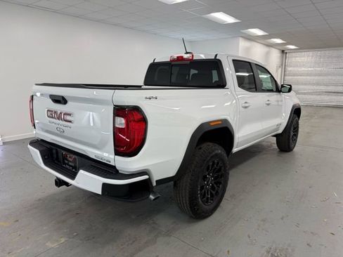 New 2026 GMC Canyon Elevation image 7