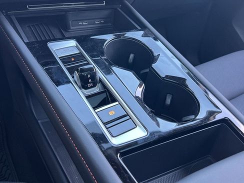 Used 2025 Volkswagen Atlas Peak Edition SE image 22