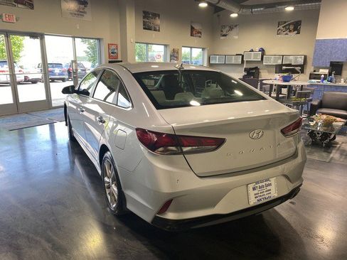 Used 2019 Hyundai Sonata SEL w/ Tech Package 02 FWD image 6