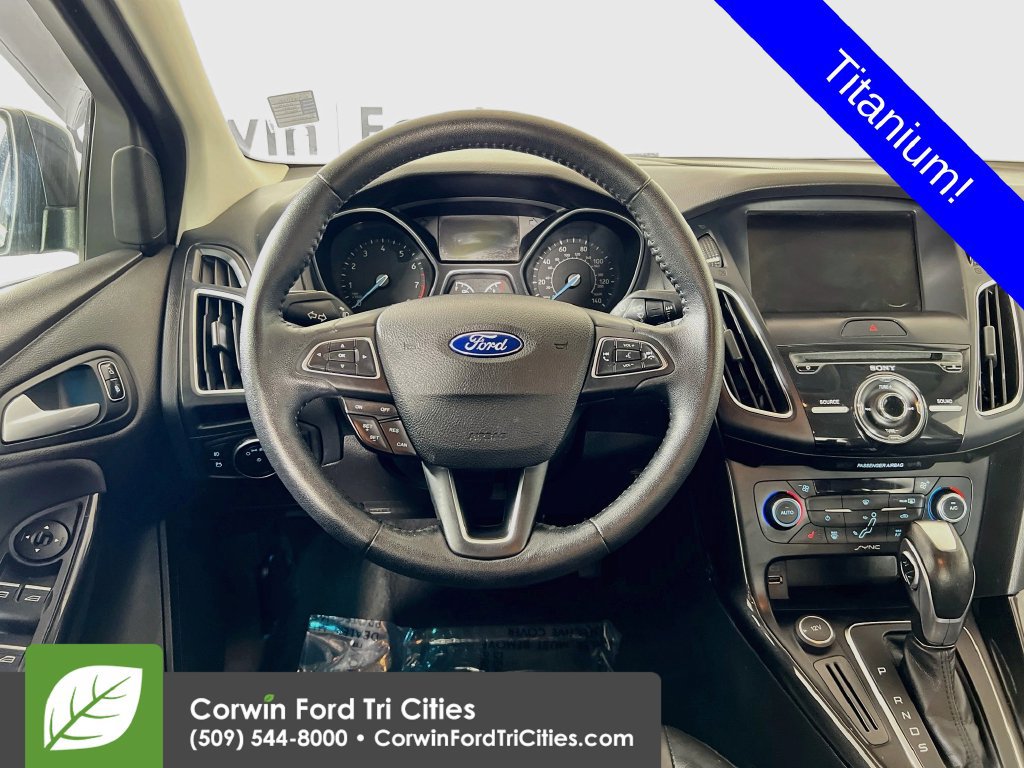 Used 2015 Ford Focus Titanium FWD image 24