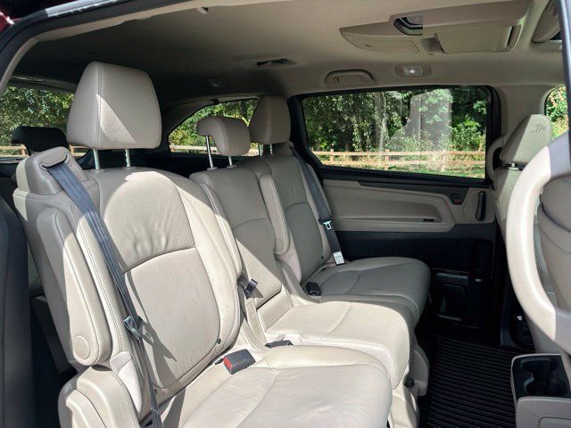 Used 2018 Honda Odyssey Touring image 21