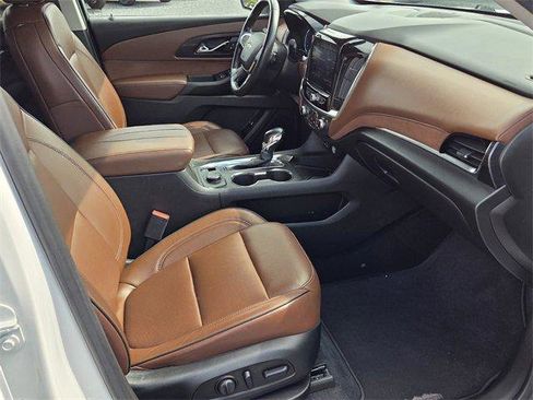 Used 2021 Chevrolet Traverse High Country image 17