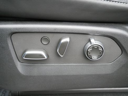 Certified 2024 Cadillac Escalade Sport Platinum w/ LPO, ONYX Package image 7