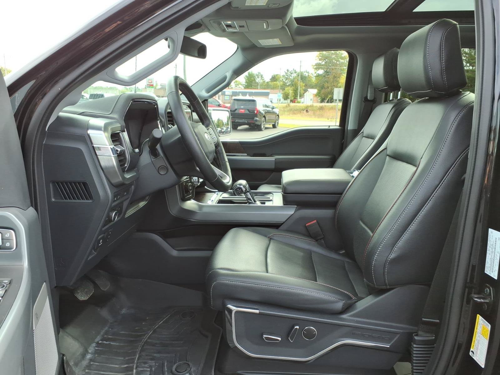Used 2022 Ford F150 Lariat w/ Equipment Group 502A High AWD/4WD image 13