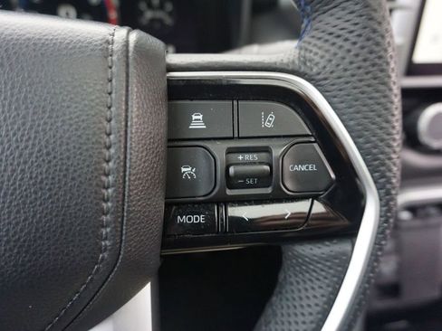 Used 2025 Toyota Tundra Platinum AWD/4WD image 9