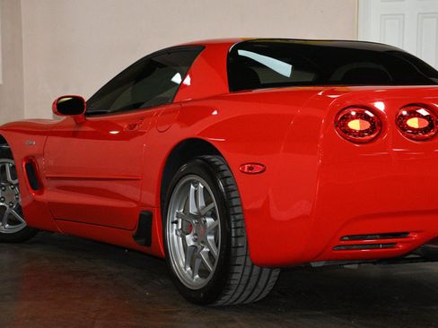 Used 2003 Chevrolet Corvette Z06 w/ Memory Package, 3 Drivers RWD image 55