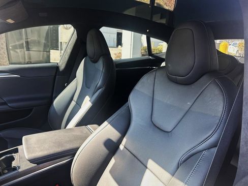 Used 2021 Tesla Model S Plaid image 9