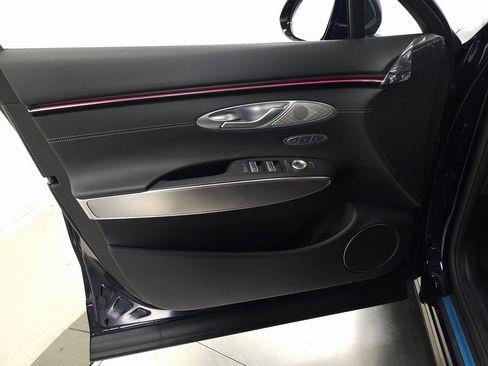 New 2026 Genesis GV70 2.5T Select image 10