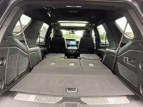 Used 2022 GMC Yukon Denali AWD/4WD image 37