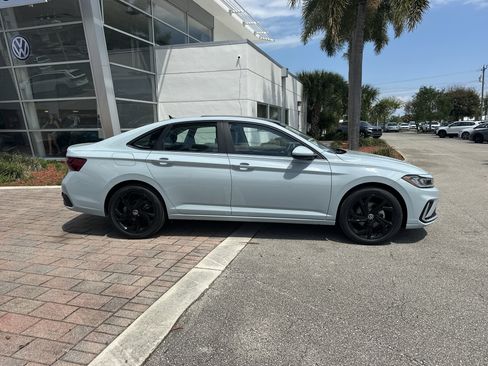 New 2026 Volkswagen Jetta SE image 5