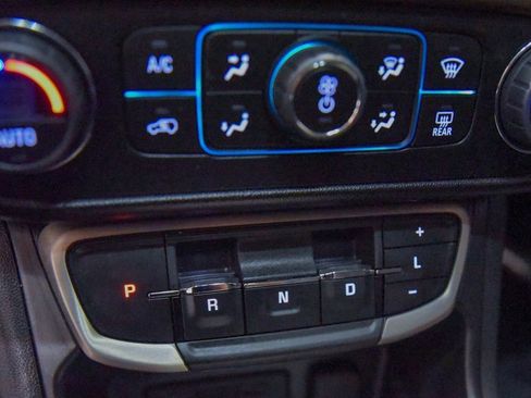 Used 2022 GMC Terrain Denali image 21