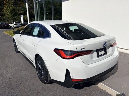 Used 2025 BMW i4 xDrive40i w/ Premium Package image 9