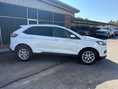 Used 2022 Ford Edge SEL w/ Convenience Package AWD/4WD image 4
