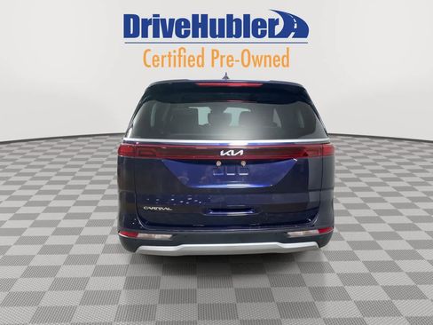 Used 2024 Kia Carnival LX image 3