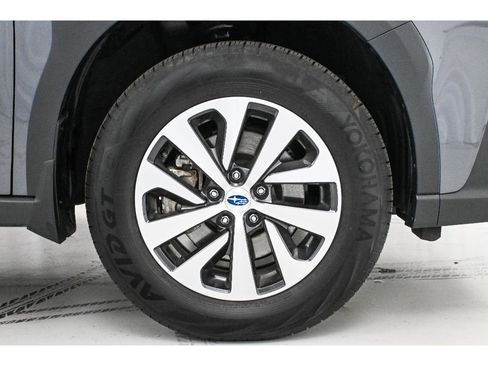 Used 2025 Subaru Outback Premium AWD/4WD image 10