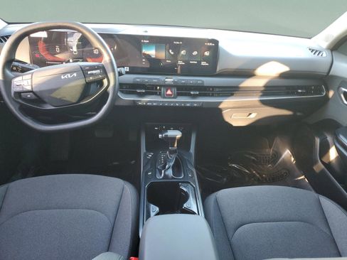 Used 2025 Kia K4 LXS image 11