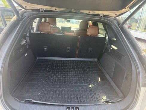 Used 2022 Lincoln Nautilus Reserve w/ Equipment Group 201A image 12