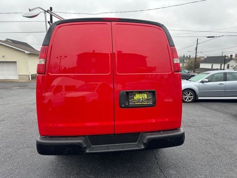 Used 2015 Chevrolet Express 2500 RWD image 37