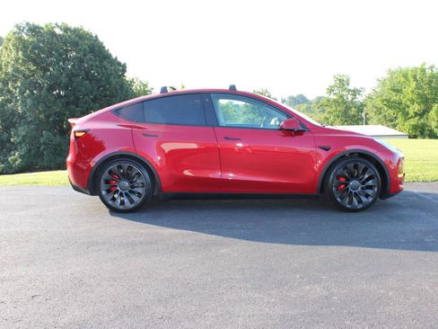 Used 2021 Tesla Model Y Performance AWD/4WD image 3