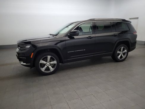 Used 2022 Jeep Grand Cherokee L Limited image 2