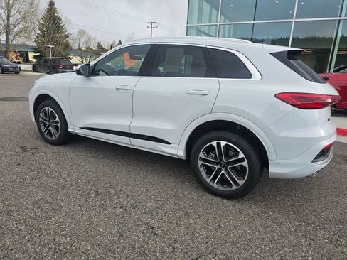 Used 2025 Audi Q5 Premium Plus w/ Premium Plus AWD/4WD image 6