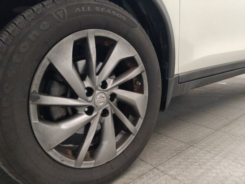 Used 2015 Nissan Rogue SL FWD image 31