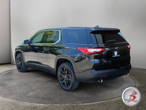 Used 2021 Chevrolet Traverse LS w/ LPO, Blackout Package AWD/4WD image 5