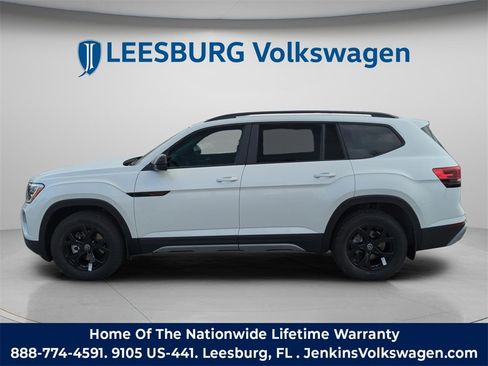 New 2026 Volkswagen Atlas Peak Edition image 11