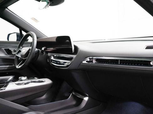 Used 2024 Cadillac Lyriq Tech w/ Driver Assist Package AWD/4WD image 40