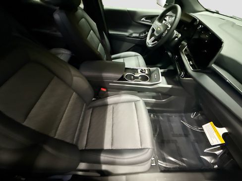 New 2026 Chevrolet Equinox LT w/ Convenience Package II image 33