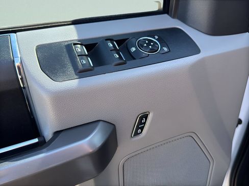Used 2020 Ford F350 XLT w/ XLT Value Package AWD/4WD image 15
