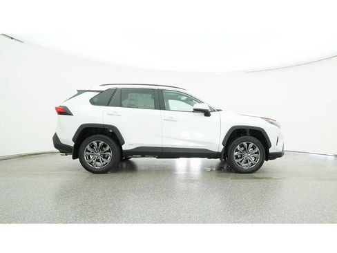 Used 2024 Toyota RAV4 Limited w/ Advanced Technology Package AWD/4WD image 33