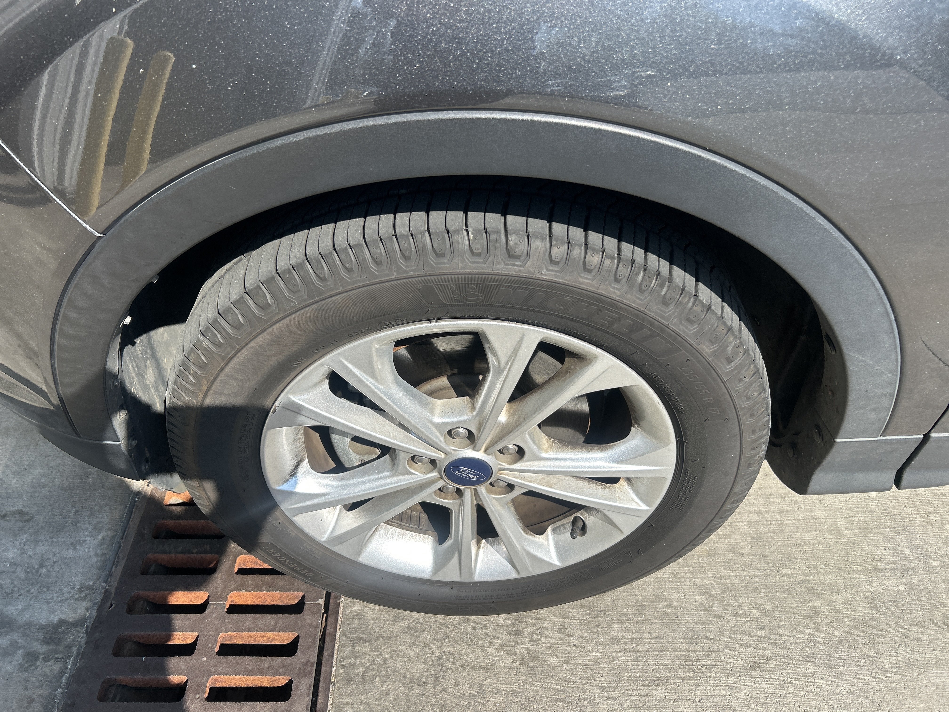 Used 2018 Ford Escape SE FWD image 12
