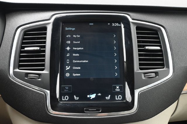 Used 2021 Volvo XC90 T6 Momentum w/ Climate Package AWD/4WD image 16