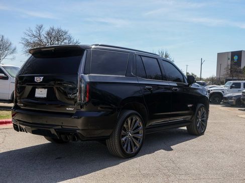 Used 2025 Cadillac Escalade V image 4