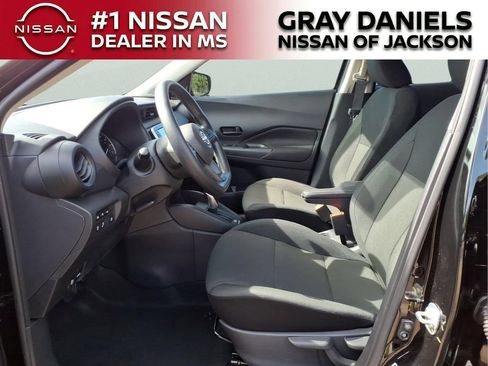 Certified 2025 Nissan Kicks Play S FWD image 23