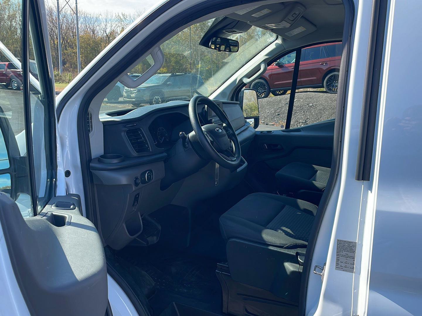 Used 2025 Ford Transit 250 Low Roof w/ Exterior Upgrade Package RWD image 10