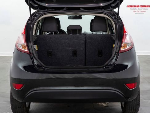 Used 2018 Ford Fiesta SE image 11