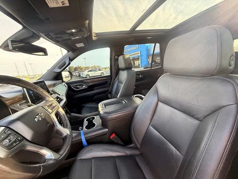 Used 2021 Chevrolet Tahoe Z71 w/ Luxury Package AWD/4WD image 10